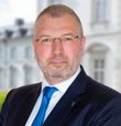 - Leiter Private Banking